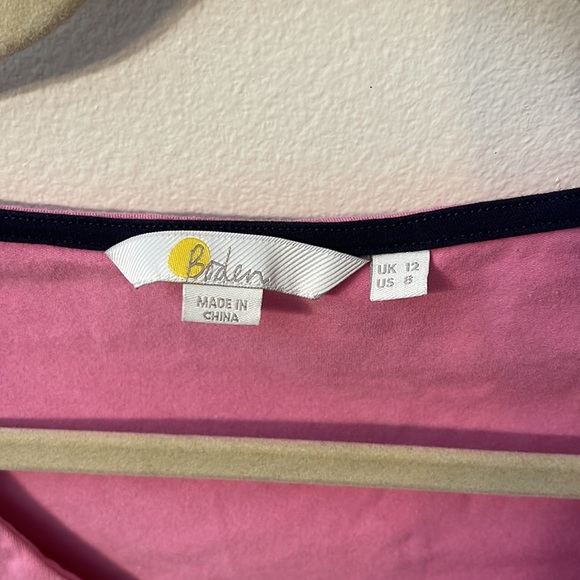 Boden pink soft v neck shirt - Picture 2 of 3